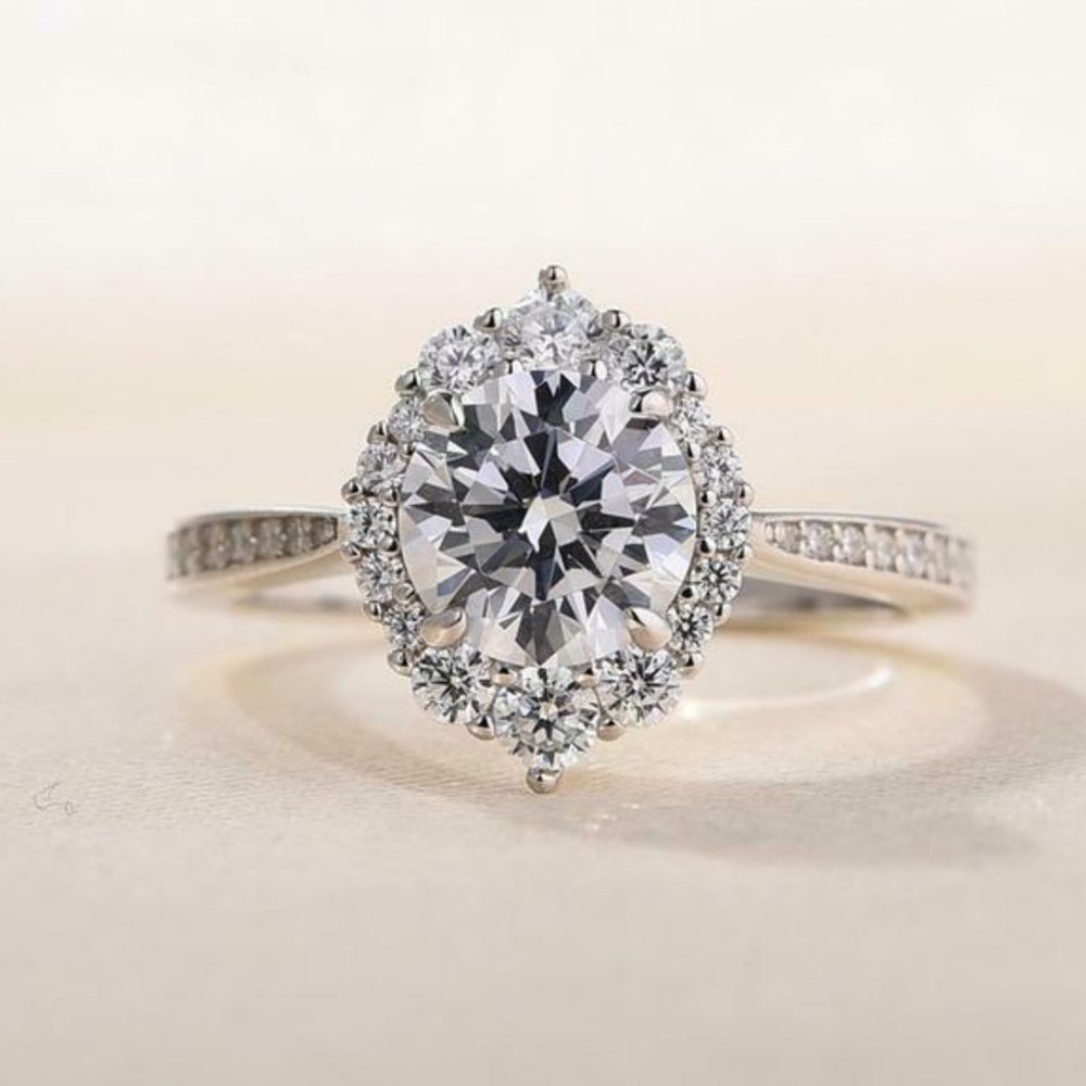 NWT - Maxine Jewelry - Round Simulated Diamond with Halo - Size 6